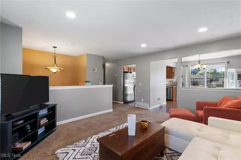 Living - 1177 Moneta Ave, Aurora, OH 44202 photo 2 of 2