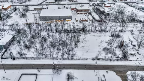 17001 S Miles Ave, Cleveland, OH 44128