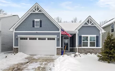 6194 James Dr, Lorain, OH 44053