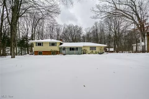 3430 Kellybrook Dr, Cuyahoga Falls, OH 44223
