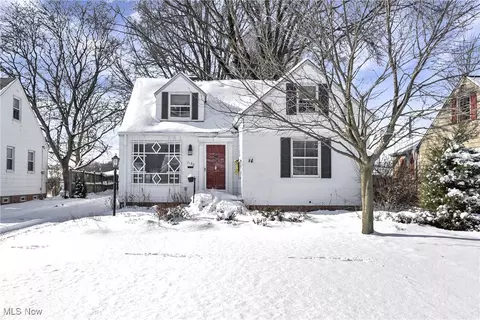 7198 Greenleaf Ave, Parma, OH 44130