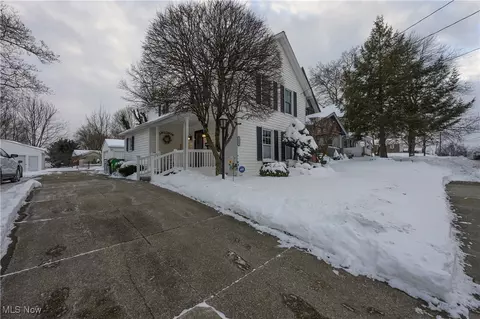 26 W Hiram St, Barberton, OH 44203
