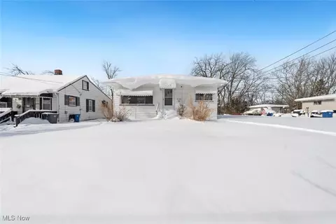 4744 E 176th St, Cleveland, OH 44128