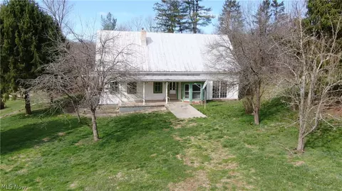 19656 Mill School Rd, Guysville, OH 45735