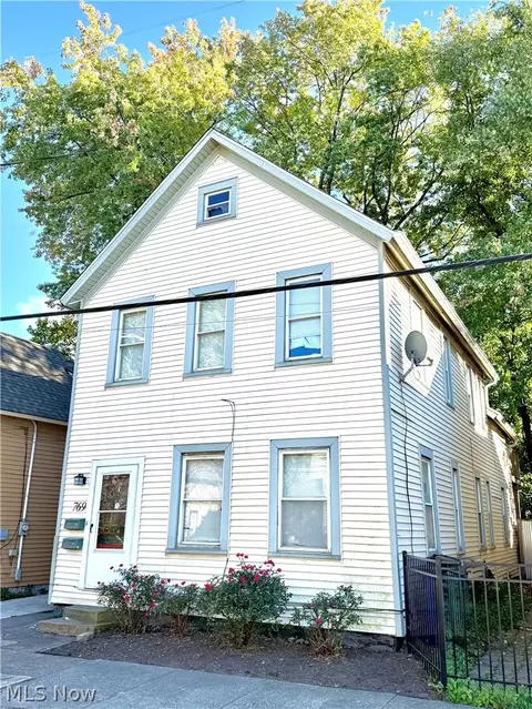 769 Brayton Ave, Cleveland, OH 44113