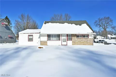 4202 Burkey Rd, Austintown, OH 44515