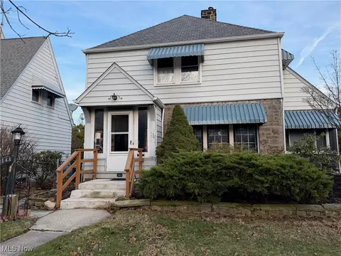 141 Eastbrook Dr, Euclid, OH 44132