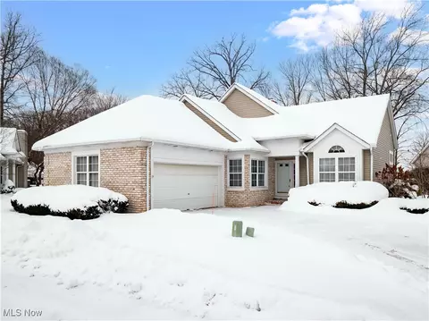 3770 Camden Ct #34, Westlake, OH 44145