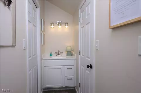212 E 11th St, Dover, OH 44622 photo 17