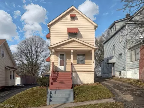 204 Tremble Ave, Campbell, OH 44405