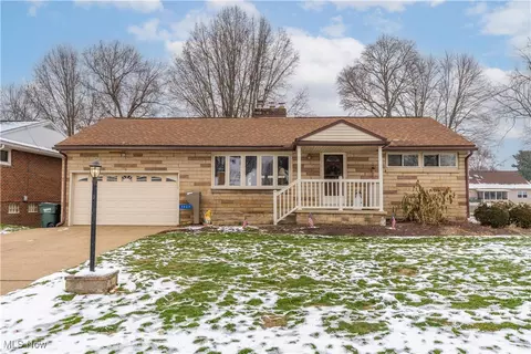 3027 22nd St NW, Canton, OH 44708