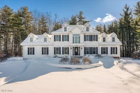 11425 Clearfield Ln, Chardon, OH 44024