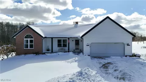 9616 Knowlton Rd, Garrettsville, OH 44231