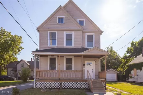 3295 W 44th St, Cleveland, OH 44109