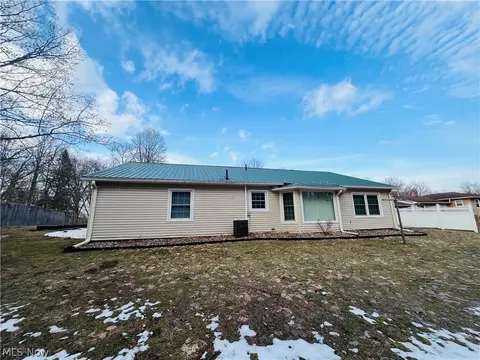 Exterior - 5126 Chestnut Hill Dr, Ashtabula, OH 44004 photo 8 of 10