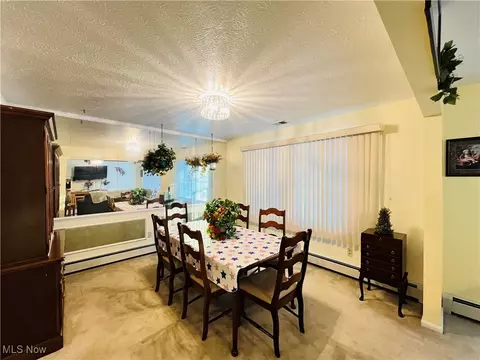Dining - 5126 Chestnut Hill Dr, Ashtabula, OH 44004 photo 1 of 1