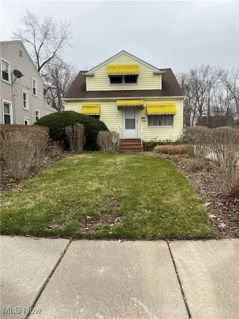 16100 Scottsdale Blvd, Shaker Heights, OH 44120