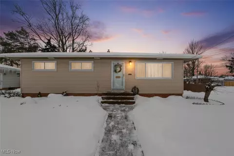 1209 Birch Ln, Cleveland, OH 44109