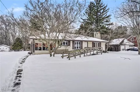 12 Hilltop Blvd, Canfield, OH 44406