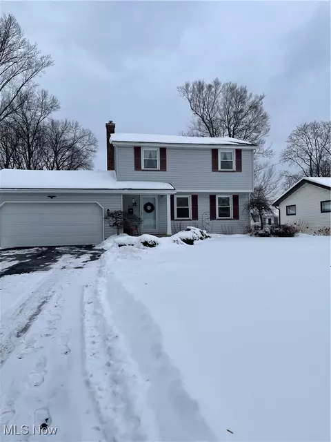 4614 Deopham Green Dr, Youngstown, OH 44515