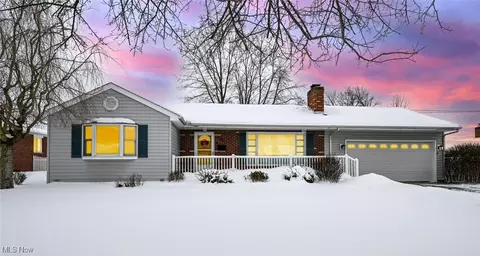 76 Clinton Ave, Akron, OH 44301