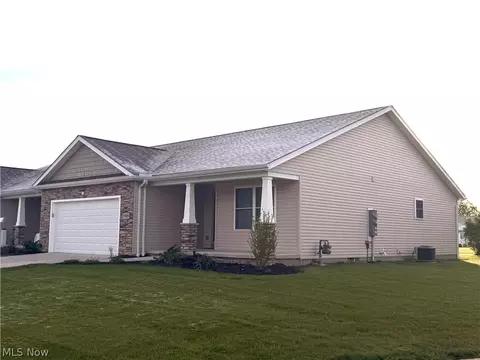 9389 Towpath Trl, Seville, OH 44273