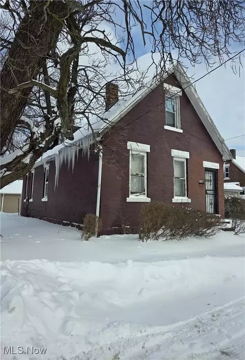 7041 Roy Ave, Cleveland, OH 44104