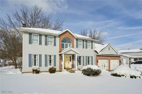 5819 Linder Cir NE, Canton, OH 44721