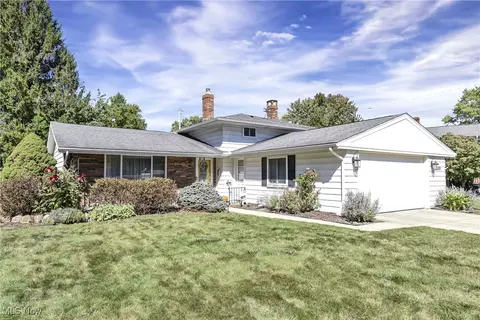 22503 Sandy Ln, Fairview Park, OH 44126