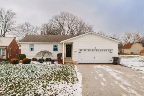 4312 Park Ave NE, Sandyville, OH 44671