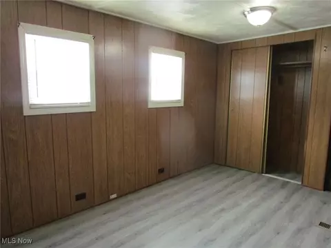 Bedroom - 183 E 1626 E 51st St, Ashtabula, OH 44004 photo 2 of 2