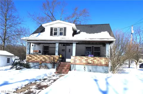 171 Washington Ave, Ravenna, OH 44266