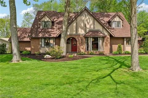 1572 Willoughby Dr, Wooster, OH 44691