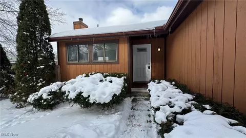 4909 Fishcreek Rd, Stow, OH 44224