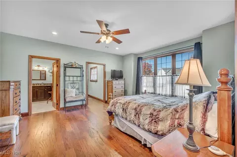Bedroom - 808 Buckingham Dr, Lagrange, OH 44050 photo 2 of 9