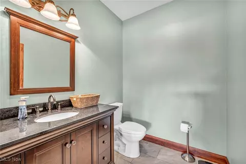 Bath - 808 Buckingham Dr, Lagrange, OH 44050 photo 3 of 5