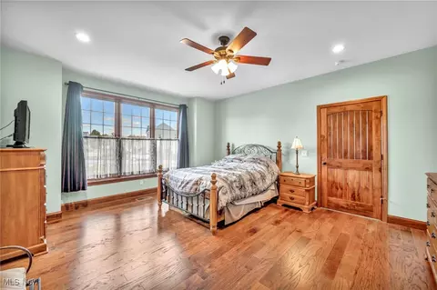 Bedroom - 808 Buckingham Dr, Lagrange, OH 44050 photo 3 of 9