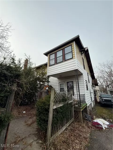 445 Noah Ave, Akron, OH 44320 photo 13
