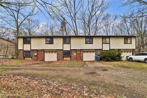 4298 S Main St, Akron, OH 44319