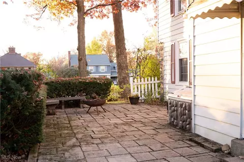 Exterior - 4141 Windsor Rd, Boardman, OH 44512 photo 5 of 8