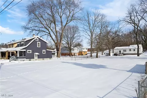 Exterior - 1824 Root Ave NE, Canton, OH 44705 photo 5 of 5