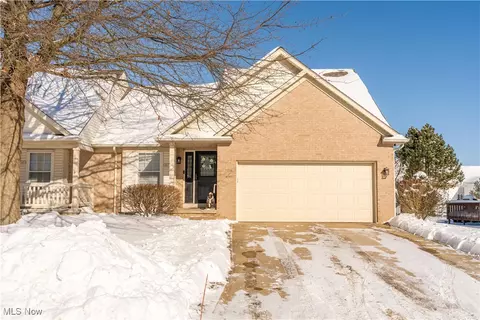 1617 NE Southpointe Cir NE, Canton, OH 44714