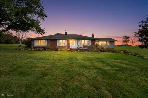 10294 Manor Rd NE, Minerva, OH 44657