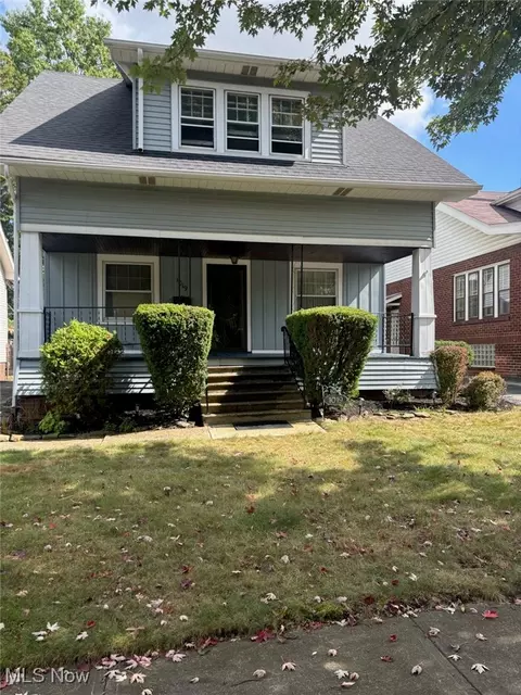 1019 Quilliams Rd, Cleveland Heights, OH 44121