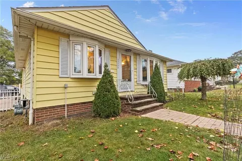 11770 Barrington Blvd, Parma Heights, OH 44130