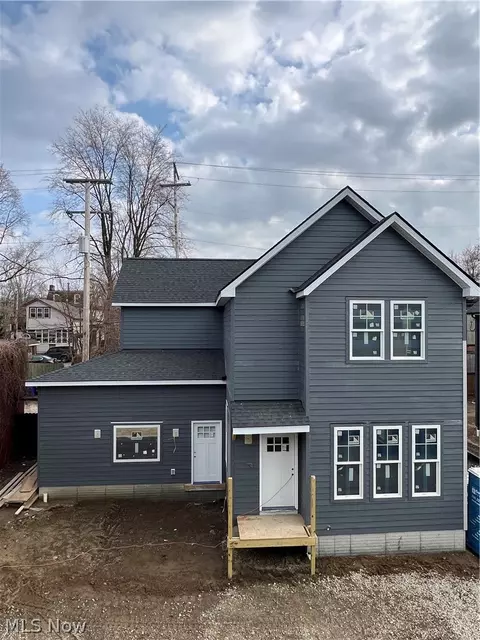 4213 Clinton Ave, Cleveland, OH 44113