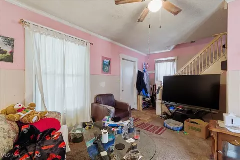 4 Forest St, Elyria, OH 44035 photo 2