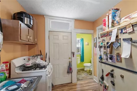 4 Forest St, Elyria, OH 44035 photo 9