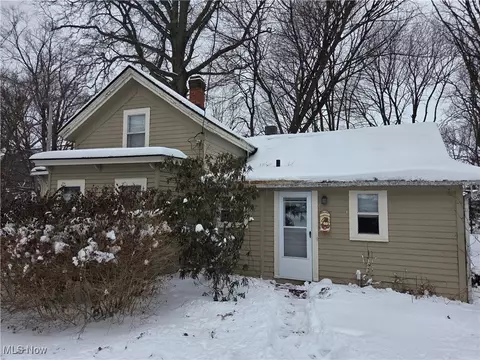 4473 Middle Ridge Rd, Perry, OH 44081 photo 2