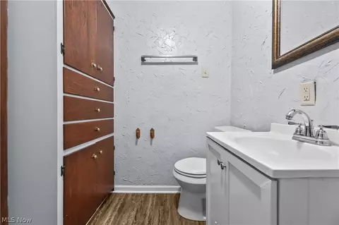 Bath - 55 Eber Ave, Akron, OH 44305 photo 2 of 2
